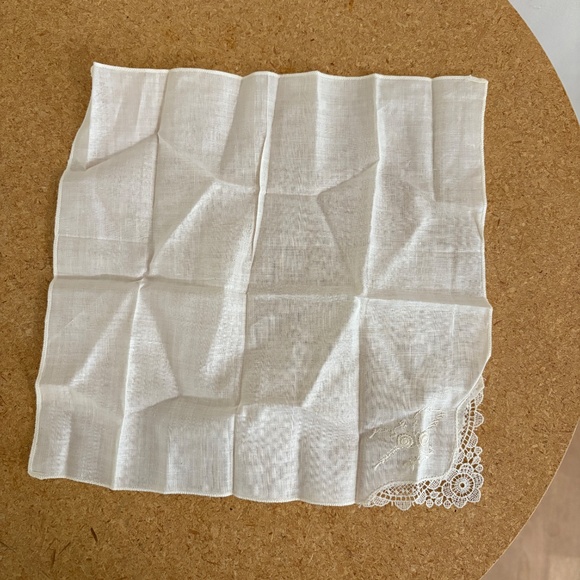 LOT of 12 Vintage Hankerchiefs - Picture 11 of 14